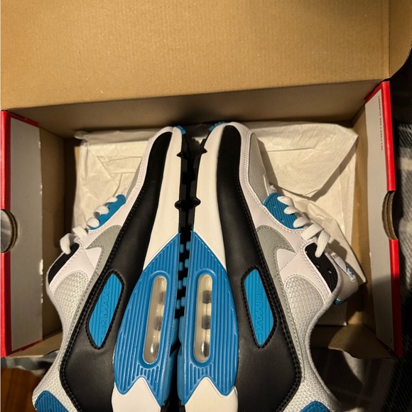 Air max 90 chlorine blue, size 11.5 worn literally once, - Picture 4 of 4